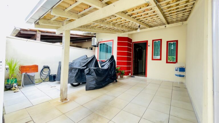 Casa Averbada para venda com 2 quartos bairro Cidade Nova – Itajaí – SC R$ 350 mil